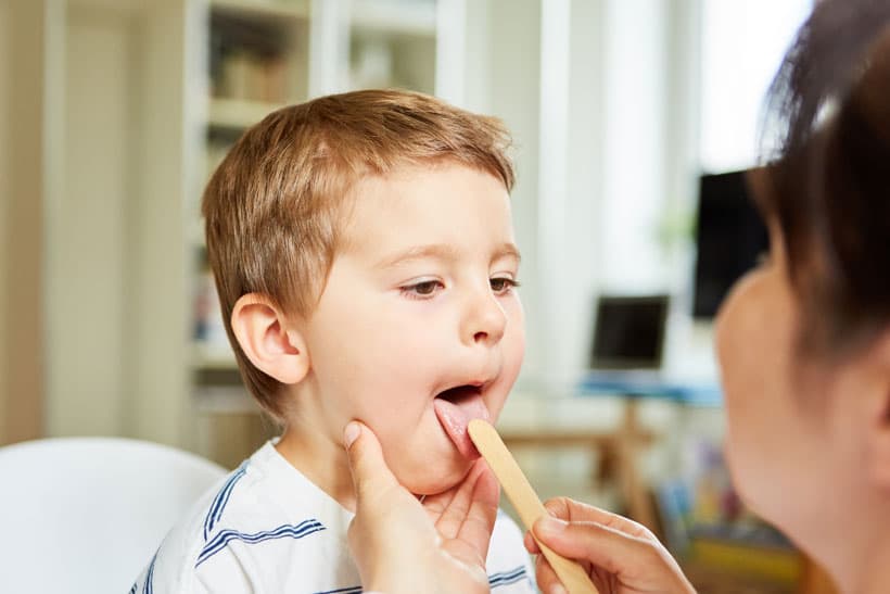 Amigdalitis y adenoides en niños en Ponferrada